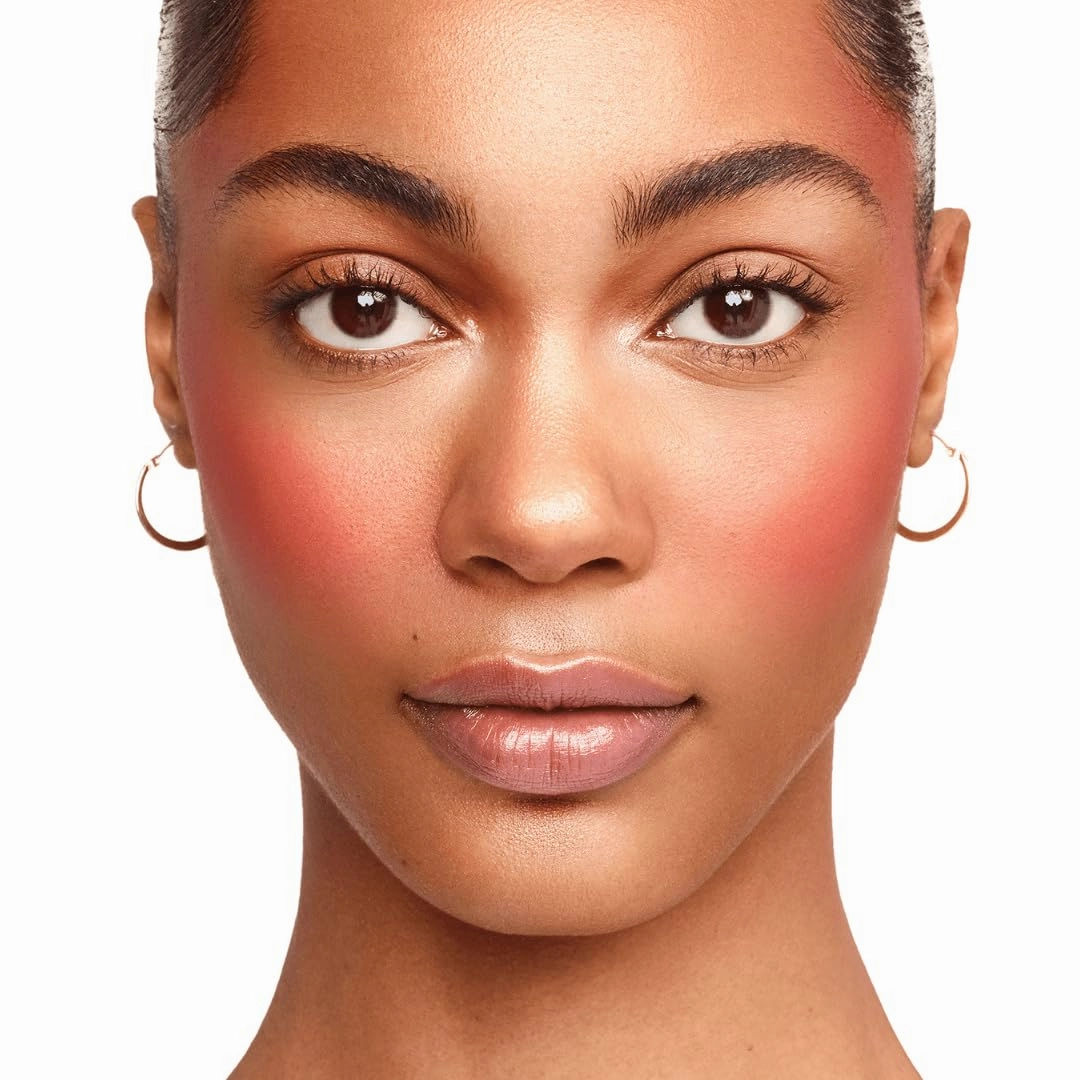 Bossy Cosmetics Extremely Bossy By Nature Dazzling Highlighter (Captivating - Iridescent Rose Gold Tone)