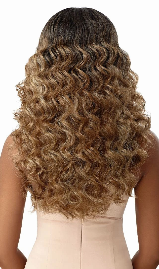 Outre Lace Wig Melted Hairline HD Transparent Lace Redesigned Comfortfit Ear Contour FABIOLA (3DRFF/CJSP)