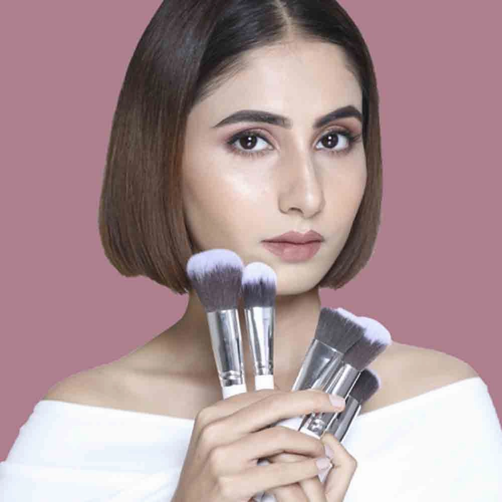 P04 - Professional Flat Contour Brush